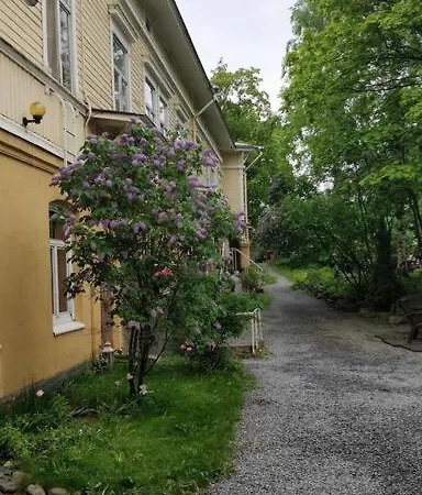 A Lovely Near Railway Station And Arena. Apartmán *