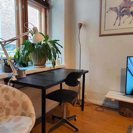 A Lovely Near Railway Station And Arena. Apartmán *