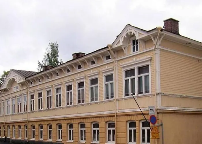 A Lovely Near Railway Station And Arena. *